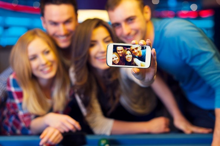 Tampilan meja Live Blackjack sizi99 dengan dealer profesional dan antarmuka pemain di samping